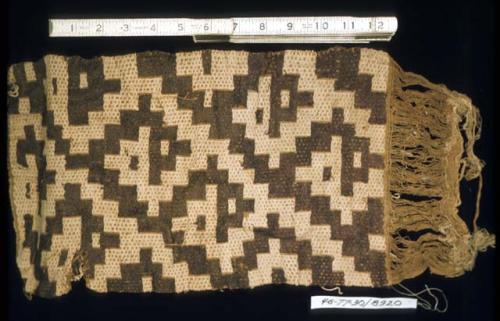 Textile, weft-patterned