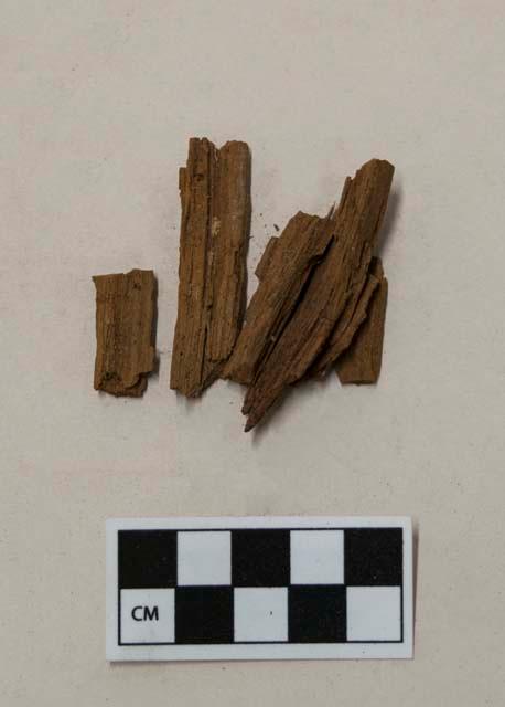 Wood ? - roof beam fragment