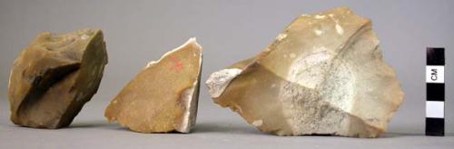 Chipped flints with signs of use