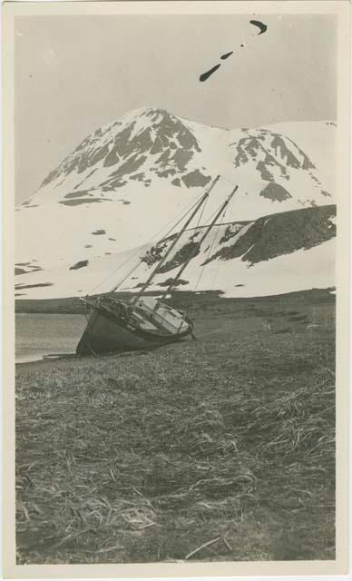 Arctic Voyage of Schooner Polar Bear - Schooner Trilby beached on land