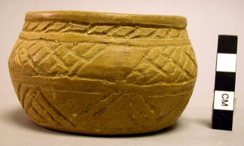 Pottery vessel - incised