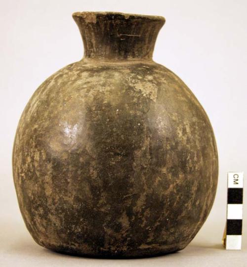 Black pottery jar