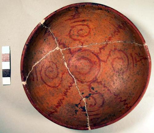 Red on tan shallow pottery bowl - Coyotlatelco type?