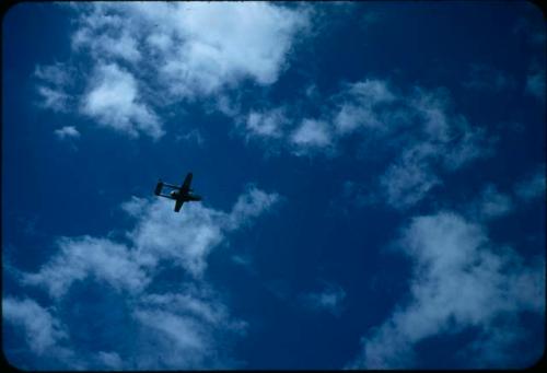 Airplanes flying in formation