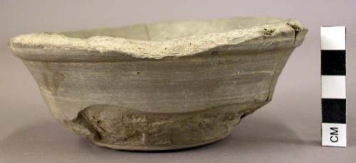 Pottery bowl fragment - gray minyan