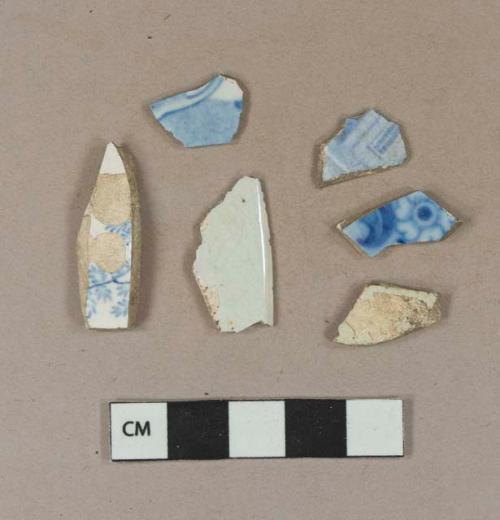 Undecorated pearlware body sherds; blue transfer printed whiteware body sherd; blue transfer printed pearlware body sherds