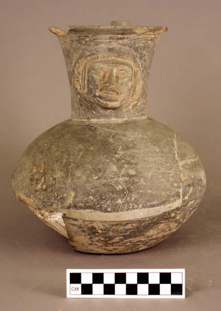 Pottery vessel