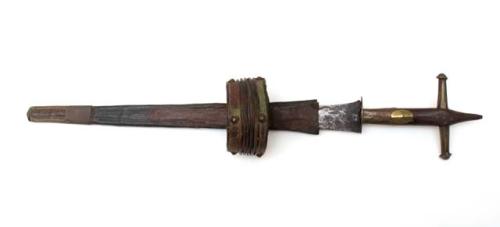 Arm dagger with leather sheath