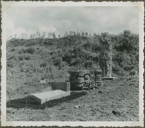 Stone object, round stone sculpture, and upright stela