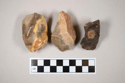 Flint, 10 cores, some with cortex, one with quartz, gray, brown