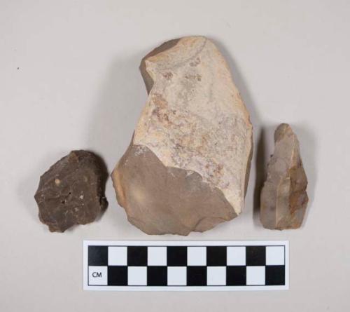 Chipped stone, flint, some with cortex, including possible scraper and possible gravers (burins)