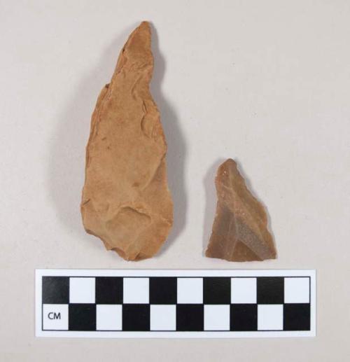 Chipped stone, flint blades, evidence of use or possible retouching