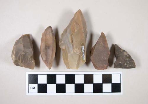 Chipped stone, flint cores, some with cortex