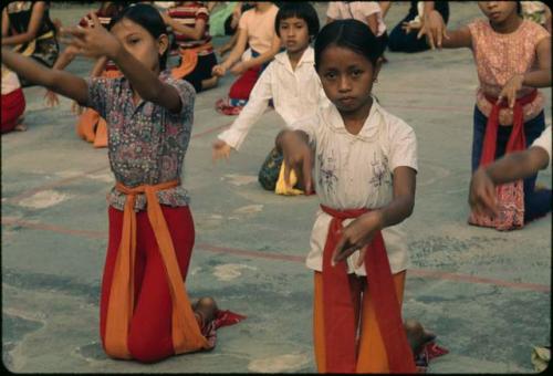 Children's dance class, Bagong Kussudiardja