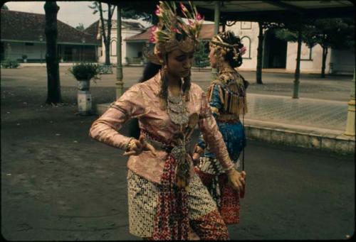 Golek Menak, Jogja style