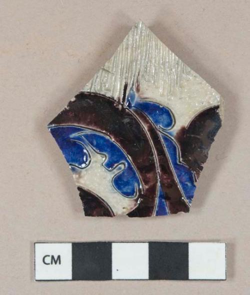 Cobalt and Manganeze decorated gray salt-glazed stoneware vessel body fragment, scratched decoration, gray paste, likely Westerwald type