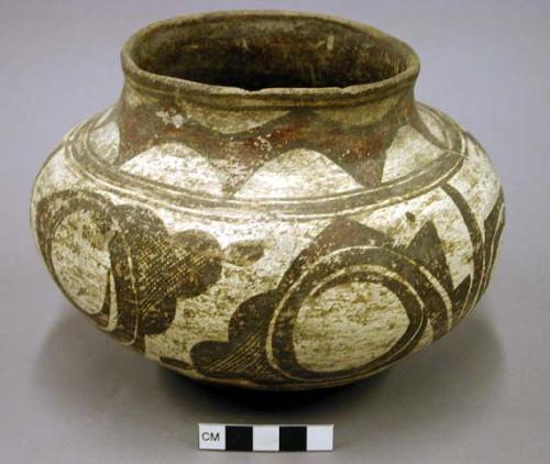 Jar, polacca polychrome style b. Zuni jar.