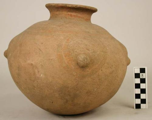 Pottery vessel