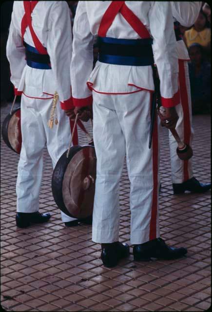 Regiment musicians carrying gongs, Grebeg