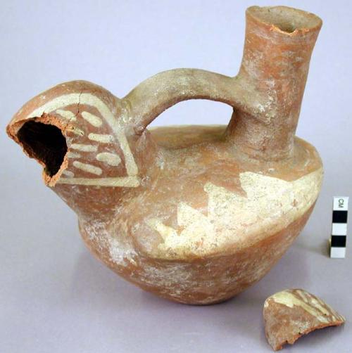 Bird shaped vessel