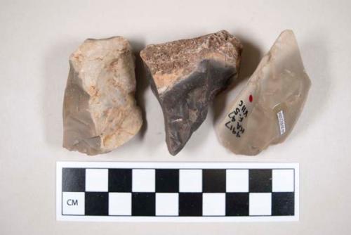 Chipped stone, flint cores, some with cortex