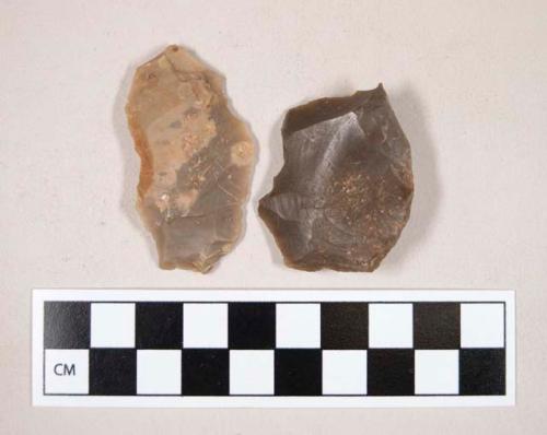 Chipped stone, flint flakes, with notch