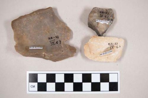 Chipped stone, flint angular chipping debris, some with cortex