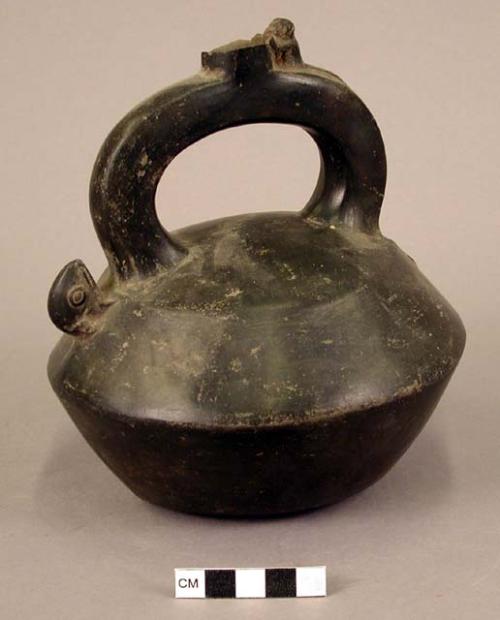 Blackware single spout stirrup vessel