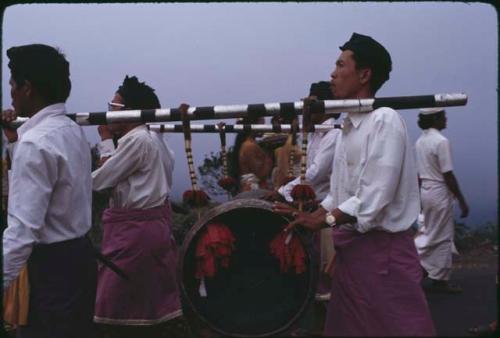 Purnama procession at Pura Batur