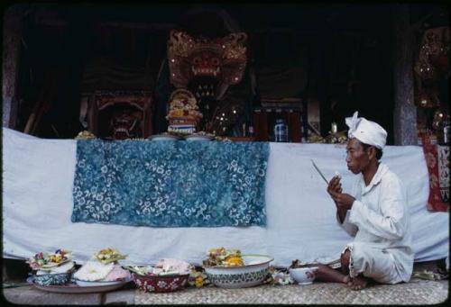 Priest, ceremony at Samantiga Temple