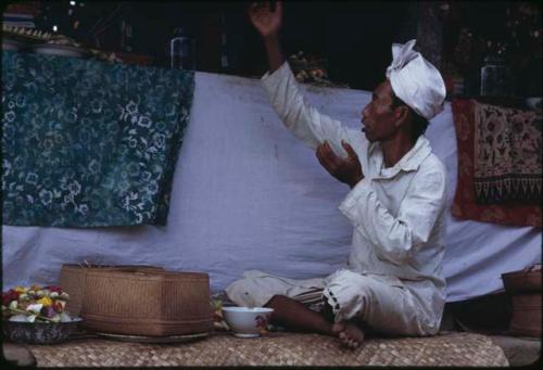 Priest, ceremony at Samantiga Temple