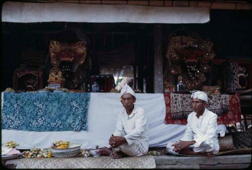 Priests, ceremony at Samantiga Temple