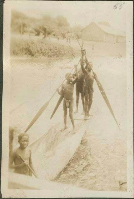 On the Aruwimi River between Buta and Stanleyville