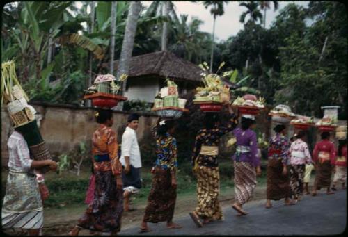 Barong Landung procession