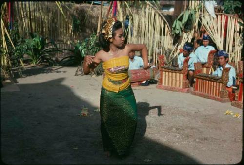 Weaving dance - Tari tenun