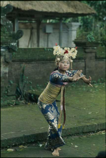 Legong dance