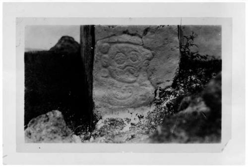 Stela 2, upper left corner