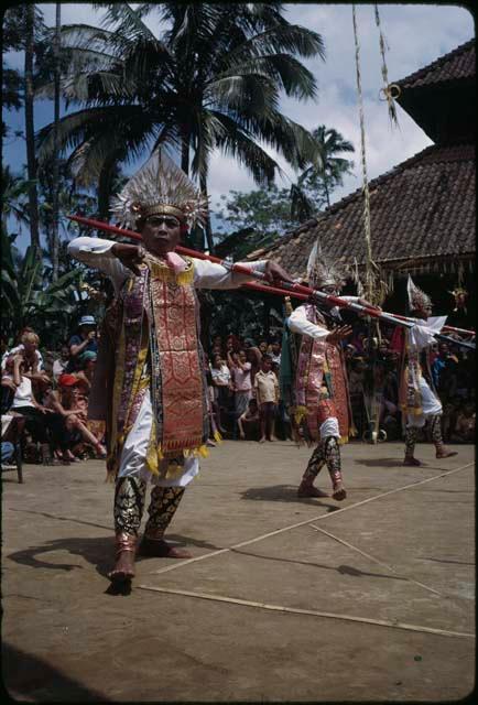 Baris Gede Tombak