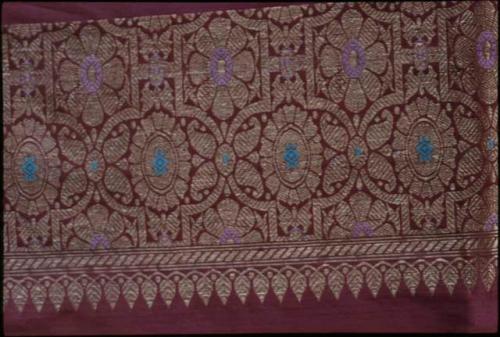 Woven border design