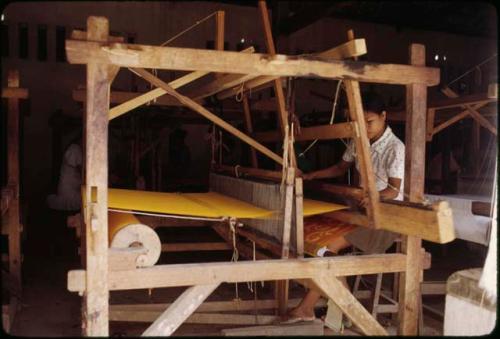 Ikat weaving, Kine Bali factory