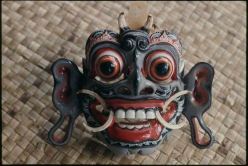 Wayang Wong mask "Raskasa Preasta" by Gelodog