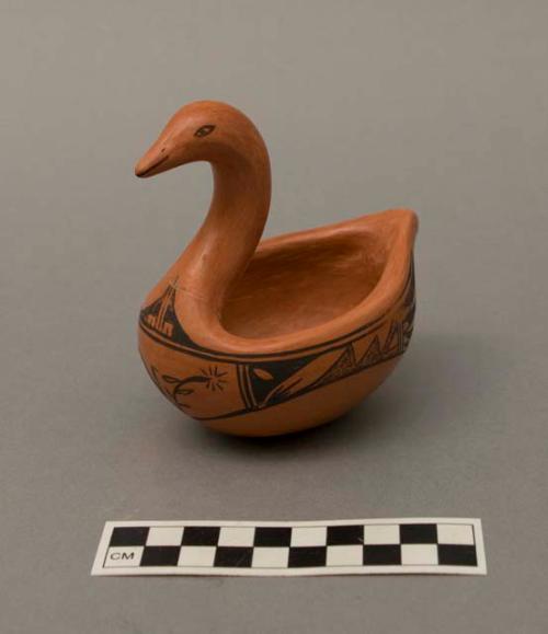 Miniature swan bowl