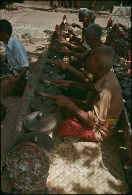 Gamelan luang