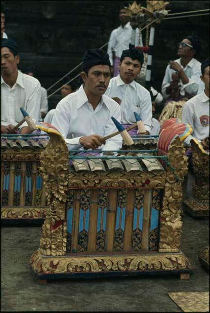 Purnama, Batur Temple