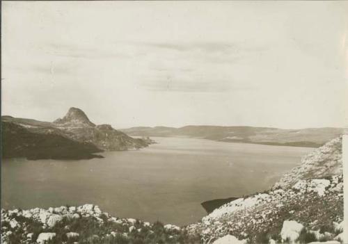 View of Lake Punrun with mountains