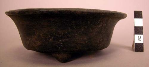 Black pottery dish - feet