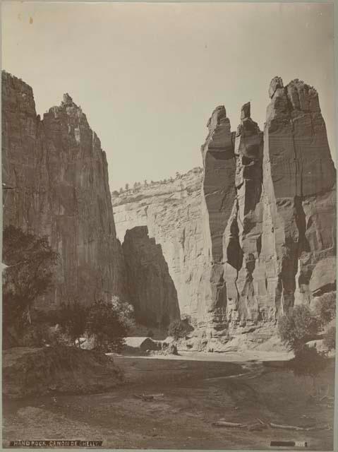 Powell Expeditions, Hand Rock in Canyon De Chelly