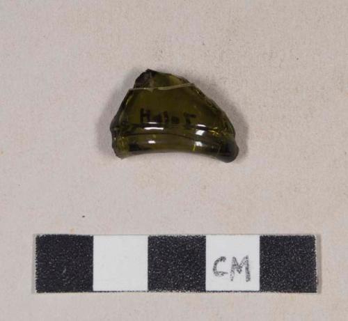 Olive green glass bottle rim fragment, with applied champagne finish