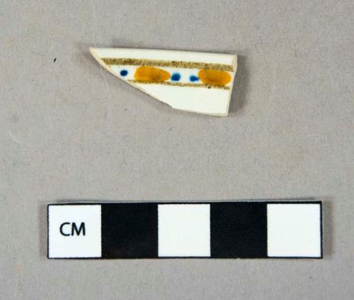 Ceramic, earthenware, pearlware, handpainted polychrome, rim sherd