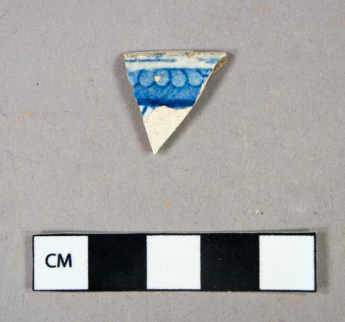 Ceramic, refined earthenware, blue transferprint pearlware rim sherd